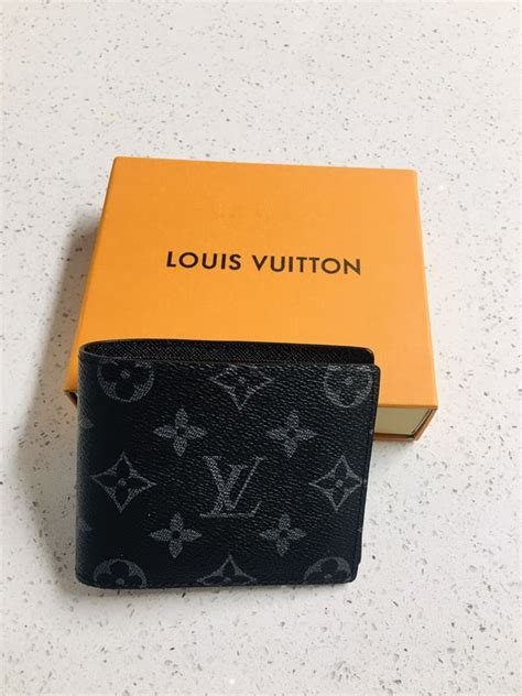 black flower lv